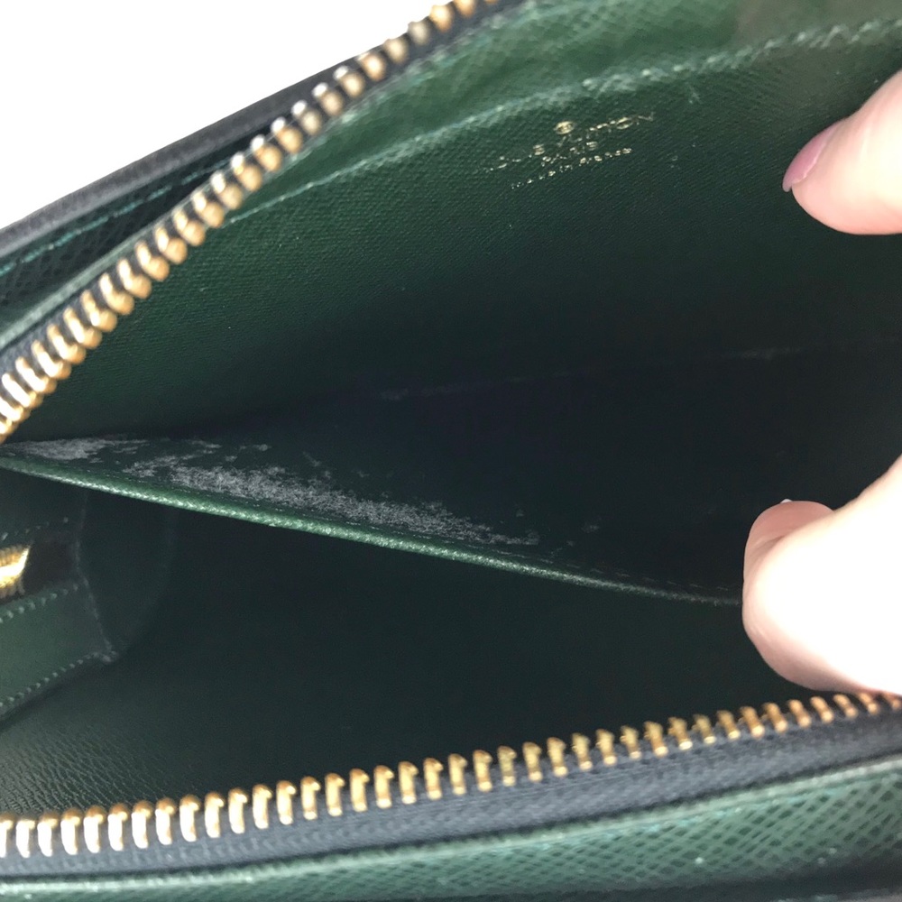 {Louis Vuitton} Epicea Taiga Leather Baikal Bag - Picture 8 of 8